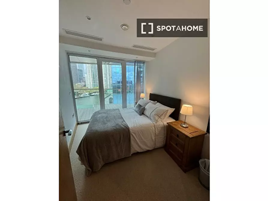 Immagine 14 di Appartamento in affitto  in Crossharbour Plaza a Poplar