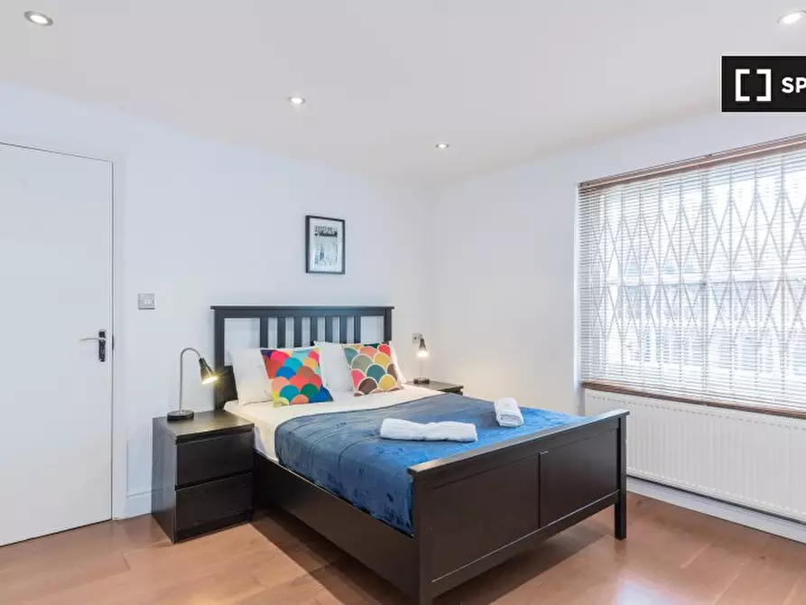 Immagine 9 di Appartamento in affitto  in Mornington St a Camden Town