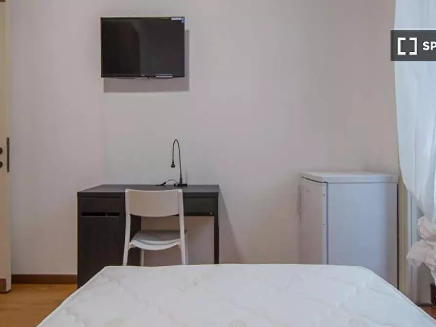 Immagine 4 di Camera condivisa in affitto  in Via Farneti a Milano