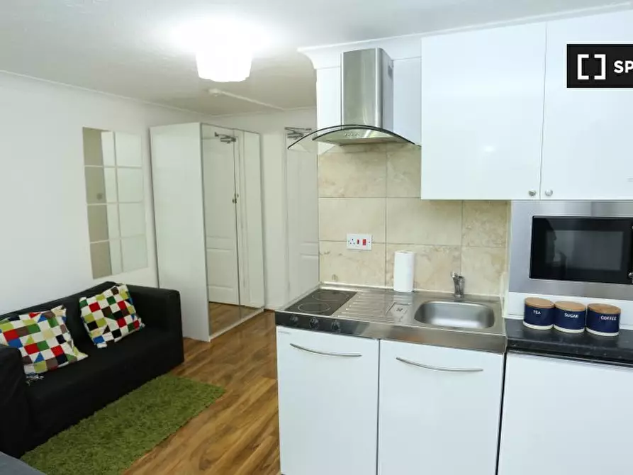 Immagine 8 di Ufficio in affitto  in Lytham Cl a Eltham