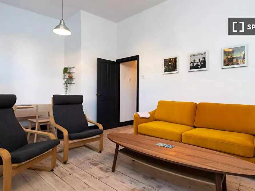 Immagine 13 di Appartamento in affitto  in A Southwold Rd a Hackney