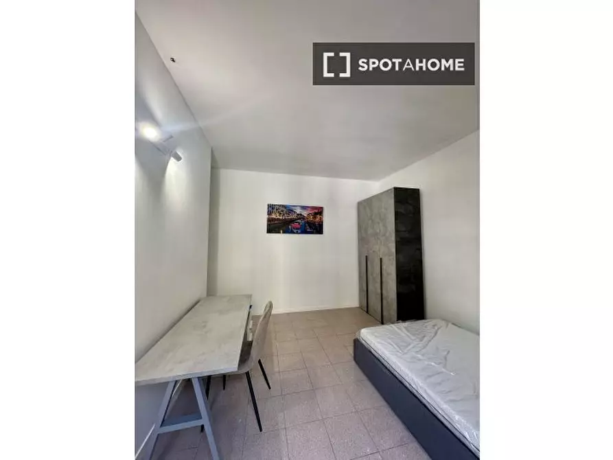 Immagine 1 di Camera condivisa in affitto  in Via Marcello Prestinari a Milano