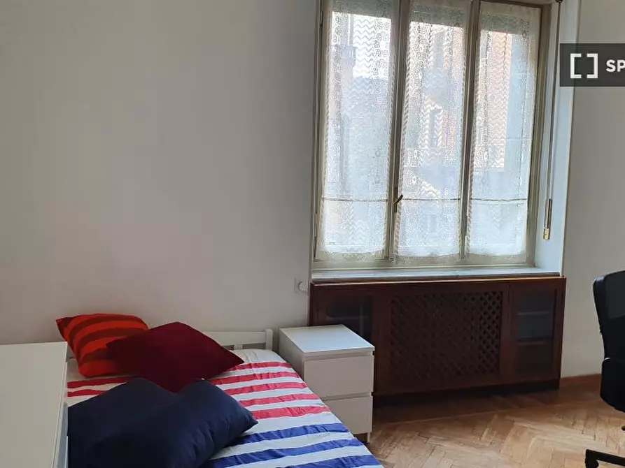 Immagine 11 di Camera condivisa in affitto  in Via Susa a Torino