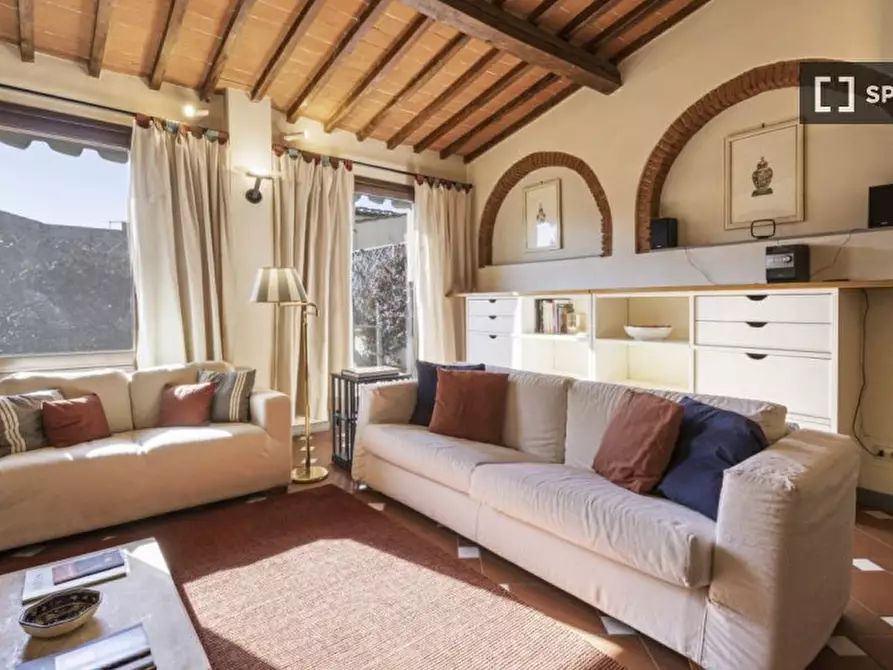 Immagine 6 di Appartamento in affitto  in Borgo S. Frediano a Firenze