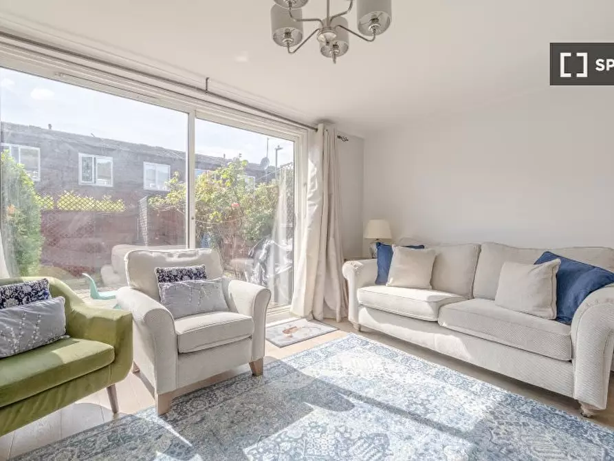 Immagine 9 di Appartamento in affitto  in Arabella Dr a Wandsworth