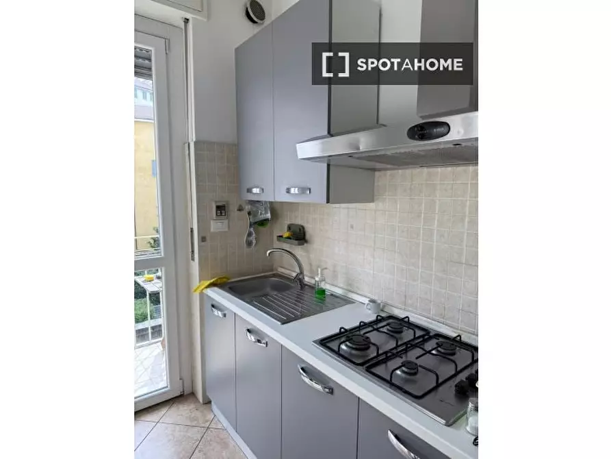 Immagine 10 di Camera condivisa in affitto  in Via Privata Andrea Pellizzone a Milano