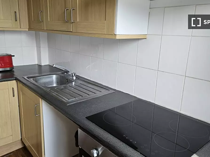 Immagine 6 di Appartamento in affitto  in B (2nd floor flat) Lower Addiscombe Rd a Croydon