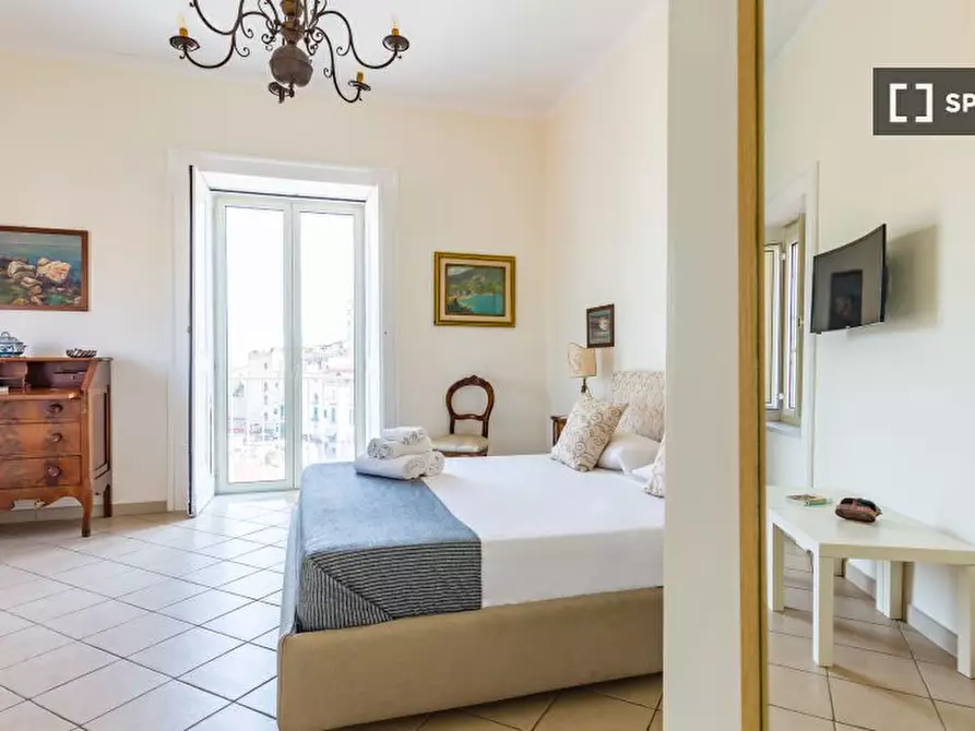 Immagine 18 di Appartamento in affitto  in Via Salvator Rosa a Napoli