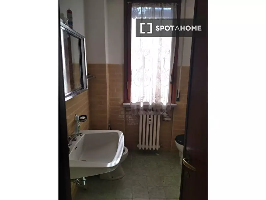 Immagine 14 di Camera condivisa in affitto  in Via Ercolano a Milano