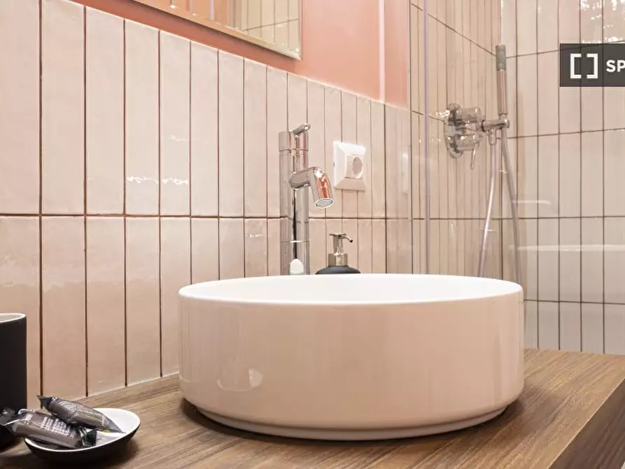 Immagine 18 di Appartamento in affitto  in Via Duccio Galimberti a Roma