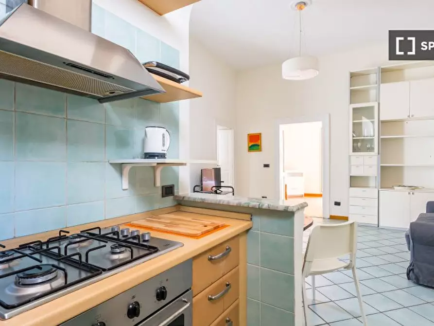 Immagine 18 di Appartamento in affitto  in Via Chiaia a Napoli