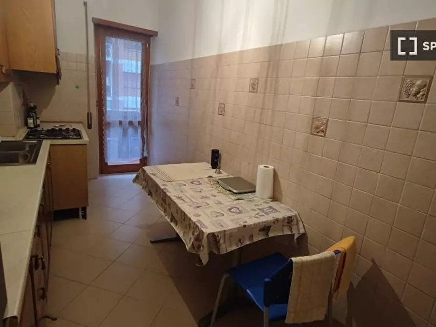 Immagine 17 di Camera condivisa in affitto  in Via Nocera Umbra a Roma