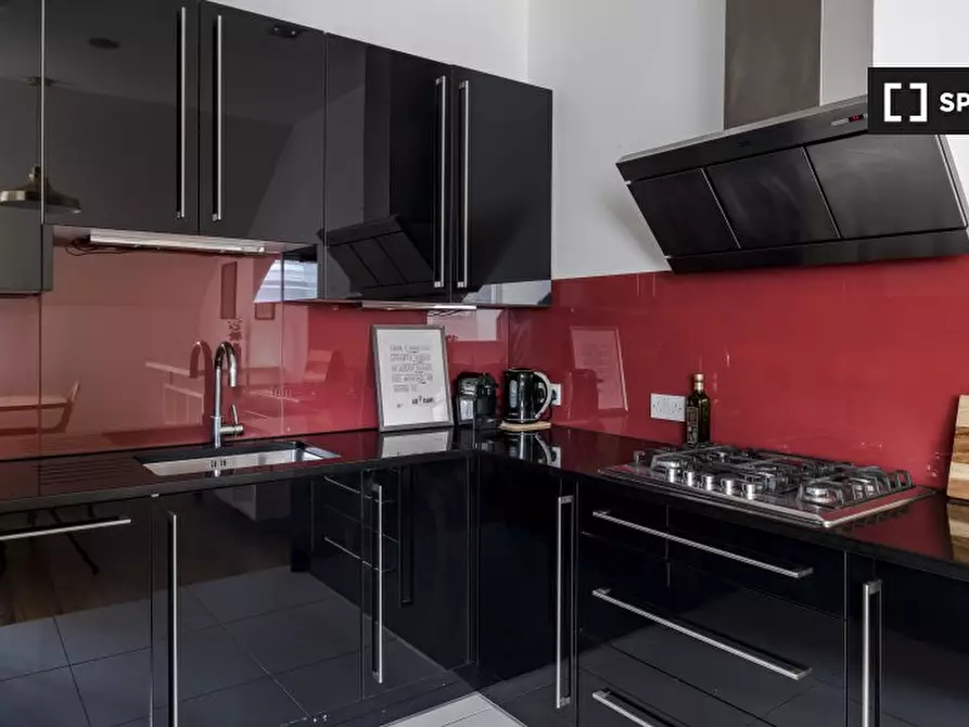 Immagine 6 di Appartamento in affitto  in flat a Kensington