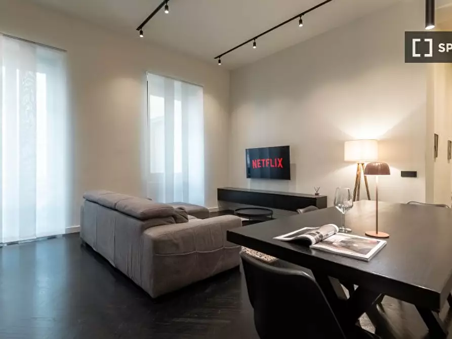 Immagine 2 di Appartamento in affitto  in Via Luigi Settembrini a Milano