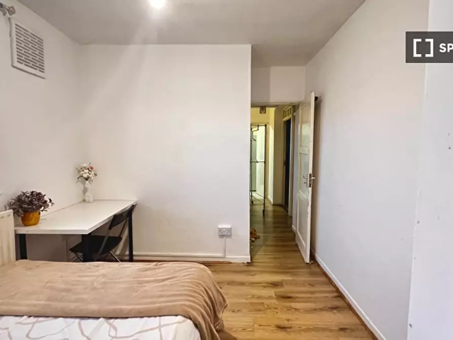 Immagine 4 di Camera condivisa in affitto  in Shandy St a Poplar