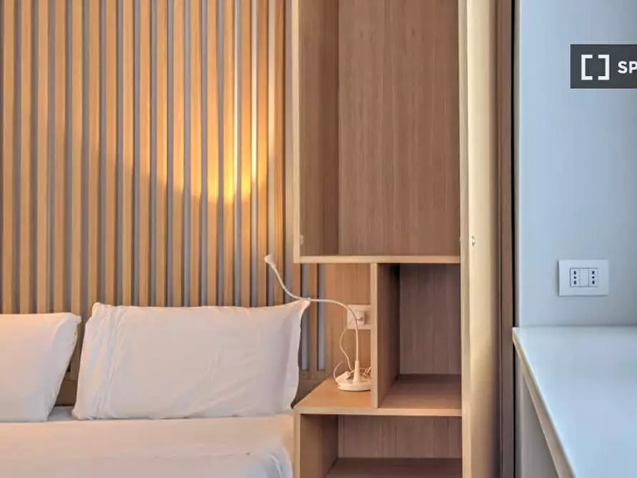 Immagine 16 di Ufficio in affitto  in Viale Vittorio Veneto a Milano