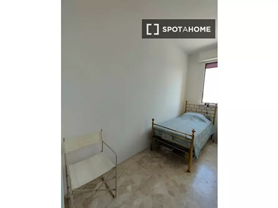 Immagine 3 di Camera condivisa in affitto  in Via Luigi Sacco a Milano