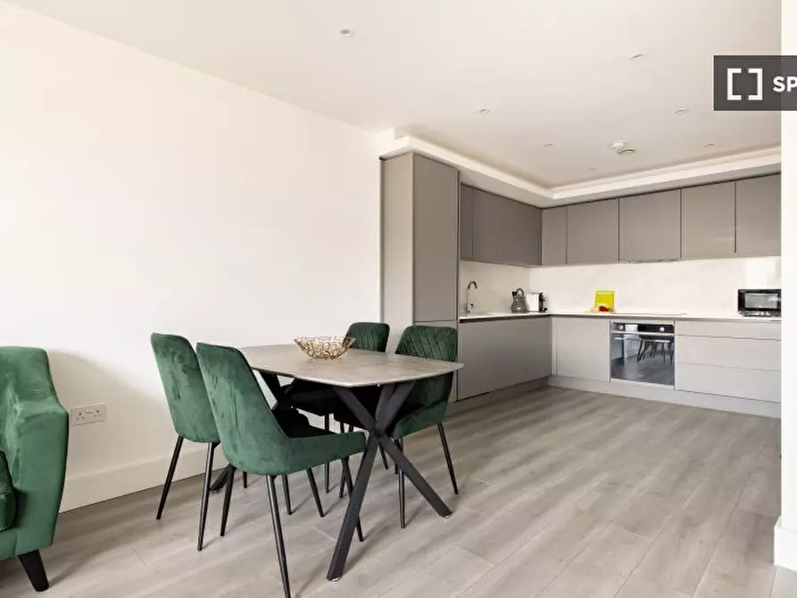 Immagine 11 di Appartamento in affitto  in Harlequin Ave a Hounslow