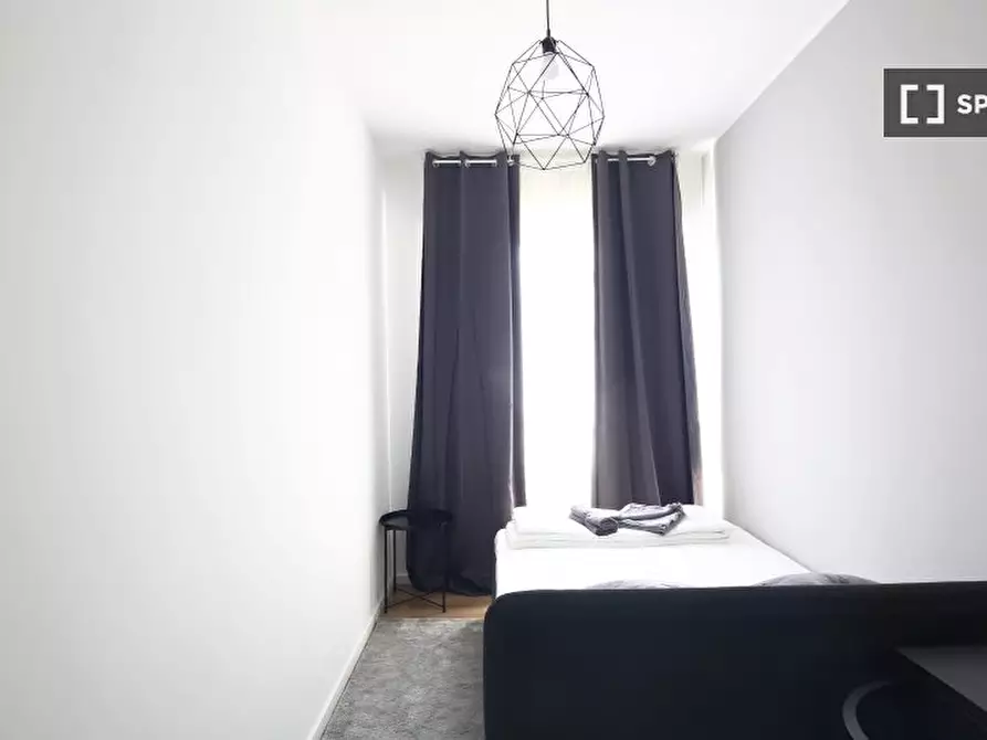 Immagine 1 di Camera condivisa in affitto  in Via Benjamin Constant a Milano