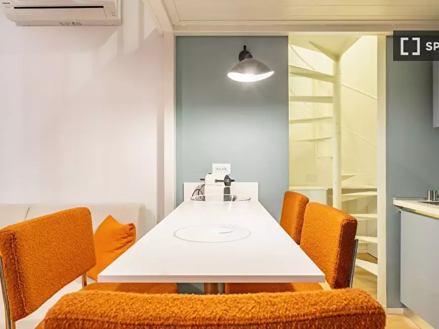 Immagine 8 di Ufficio in affitto  in Via Borromei a Milano