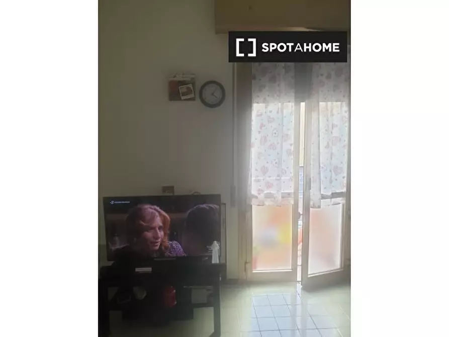 Immagine 3 di Camera condivisa in affitto  in Via Luca della Robbia a Bologna