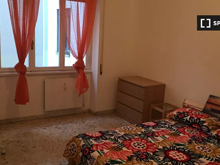 Immagine 2 di Camera condivisa in affitto  in Viale Prospero Colonna a Roma