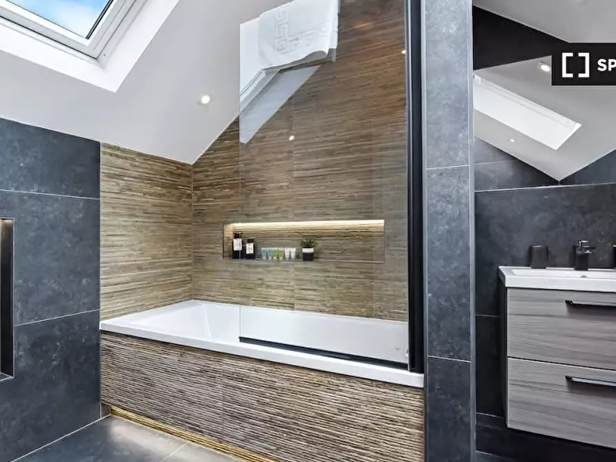 Immagine 19 di Appartamento in affitto  in Flat Goldman House - 122 Wembley Park drive HA9 8HP a Brent