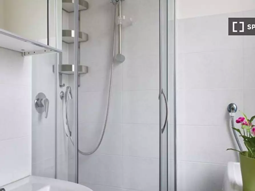 Immagine 10 di Camera condivisa in affitto  in Via Salvatore Barzilai a Milano