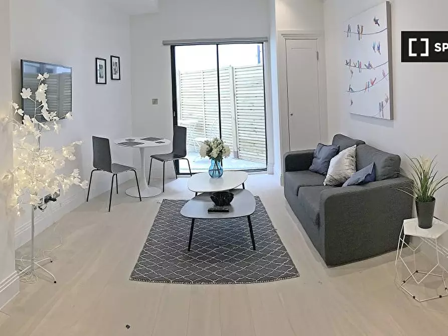 Immagine 2 di Appartamento in affitto  in Bourlet Cl a Paddington