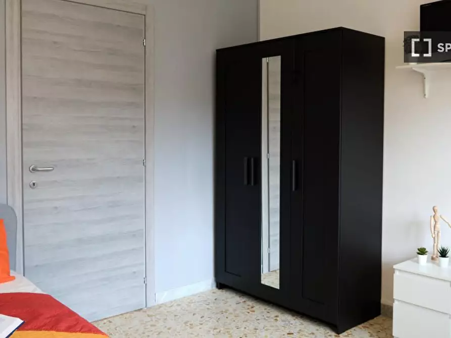 Immagine 7 di Camera condivisa in affitto  in Via Terracina n. fab. A - sc. H int. 27 a Napoli