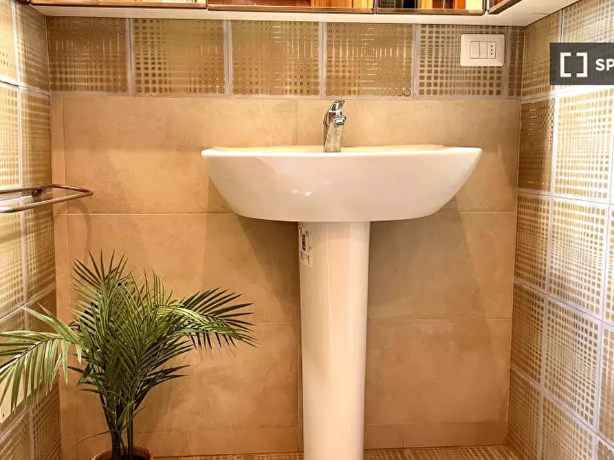 Immagine 15 di Camera condivisa in affitto  in Via Ponte Seveso a Milano