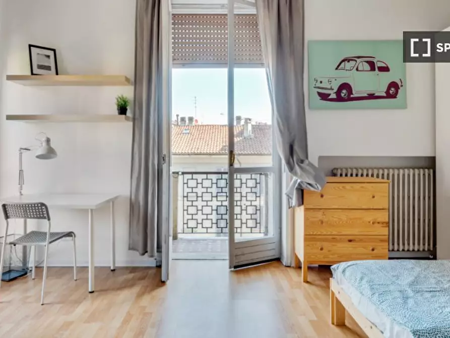Immagine 3 di Camera condivisa in affitto  in Corso Di Porta Romana a Milano