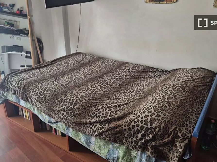 Immagine 4 di Camera condivisa in affitto  in Via Franco Lucchini a Roma