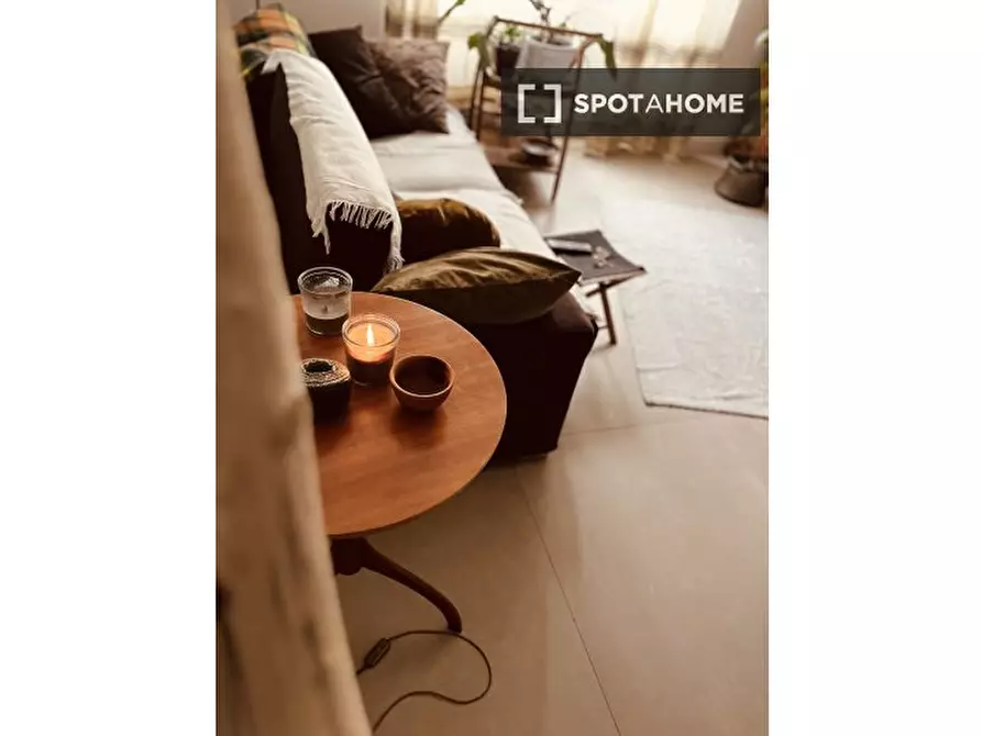 Immagine 17 di Camera condivisa in affitto  in Via Federico Ozanam a Roma