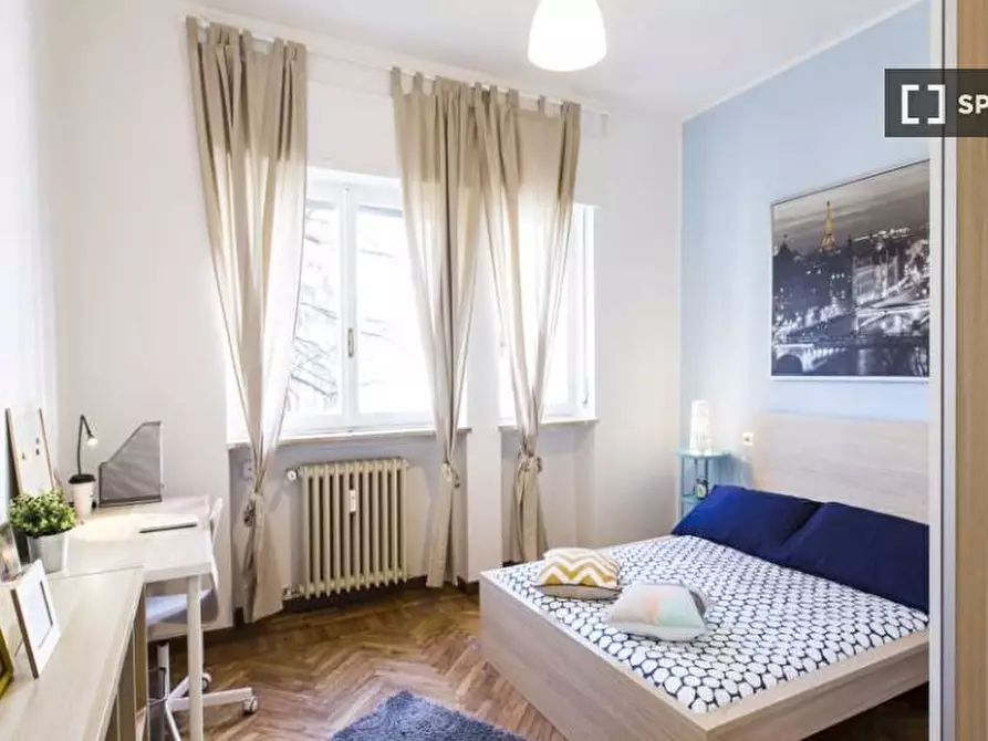 Immagine 1 di Camera condivisa in affitto  in Via Moncalvo a Milano