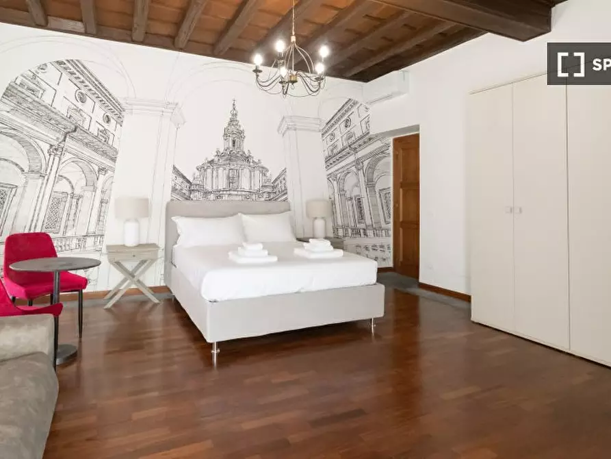 Immagine 4 di Appartamento in affitto  in Via Dei Cappuccini a Roma