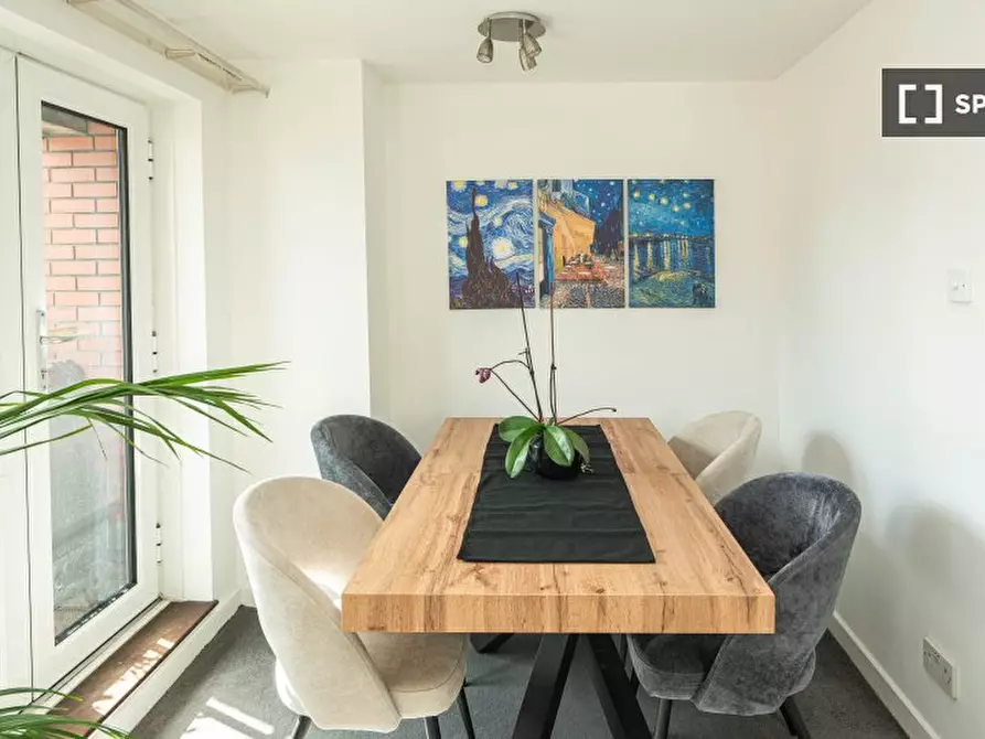 Immagine 3 di Appartamento in affitto  in Newport Court a Camden Town