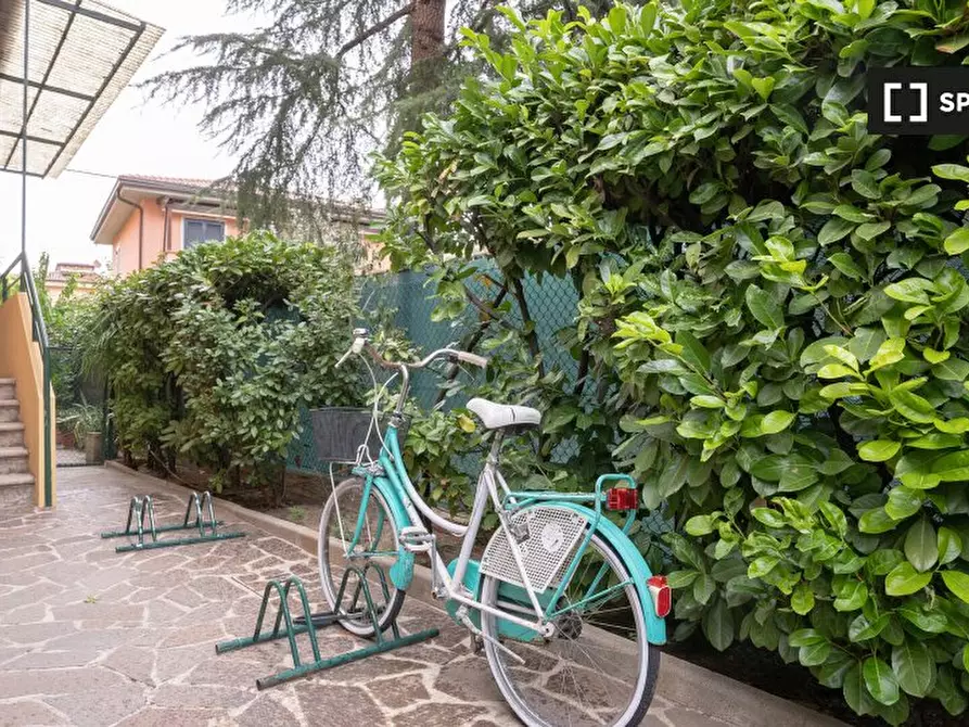 Immagine 11 di Camera condivisa in affitto  in Via Pompeo Vizzani a Bologna