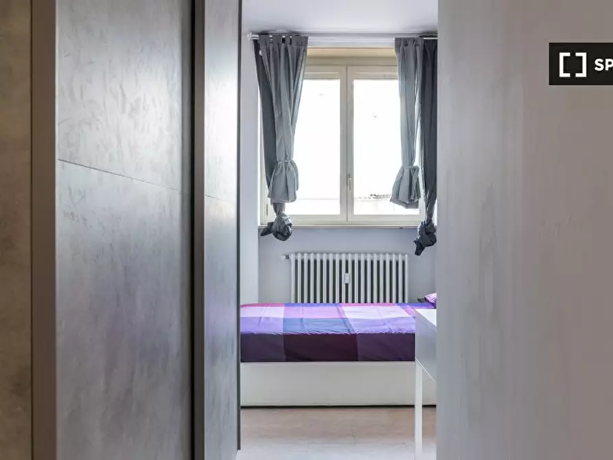 Immagine 2 di Camera condivisa in affitto  in Via Mac Mahon a Milano