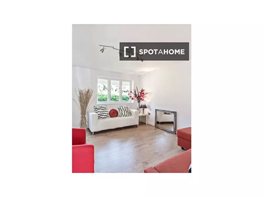 Immagine 5 di Appartamento in affitto  in Churchill Ct a Eltham