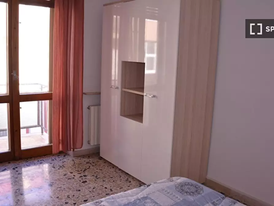 Immagine 2 di Camera condivisa in affitto  in Via Pola a Cagliari