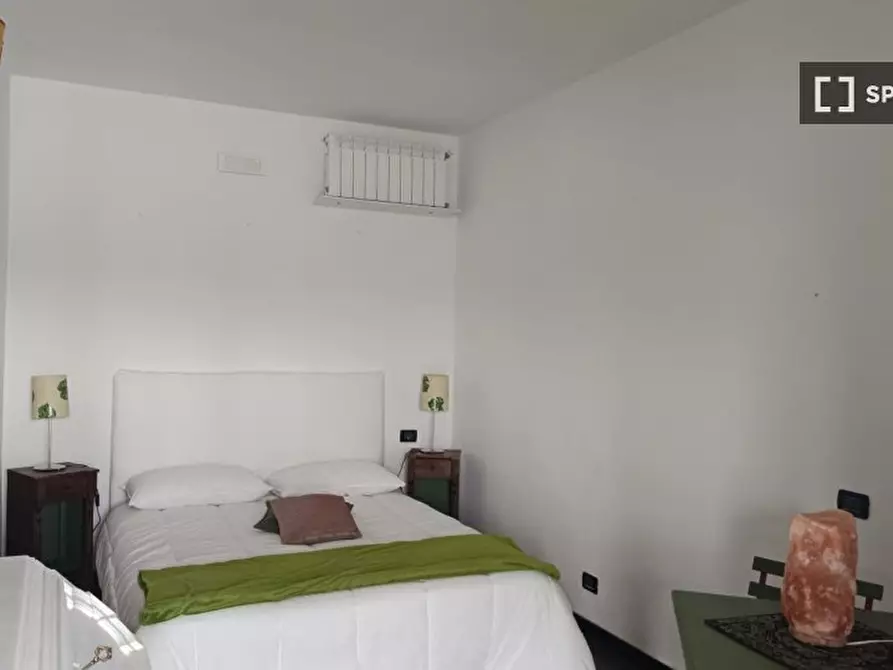 Immagine 2 di Camera condivisa in affitto  in Via Antonio Gramsci a Castel Gandolfo