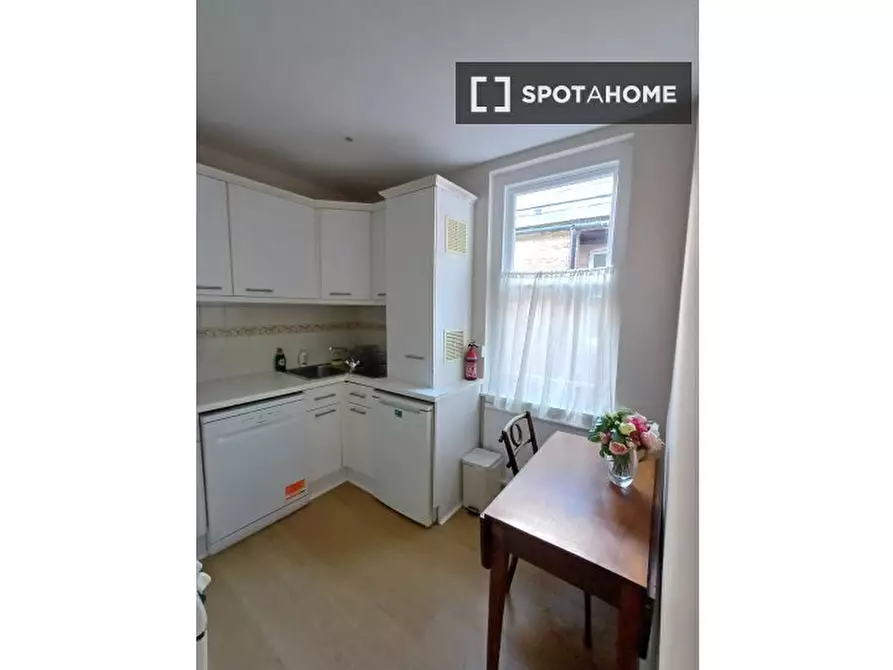 Immagine 8 di Appartamento in affitto  in Lawrence St a Kensington