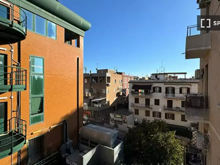 Immagine 5 di Appartamento in affitto  in Via dei Faggi a Roma