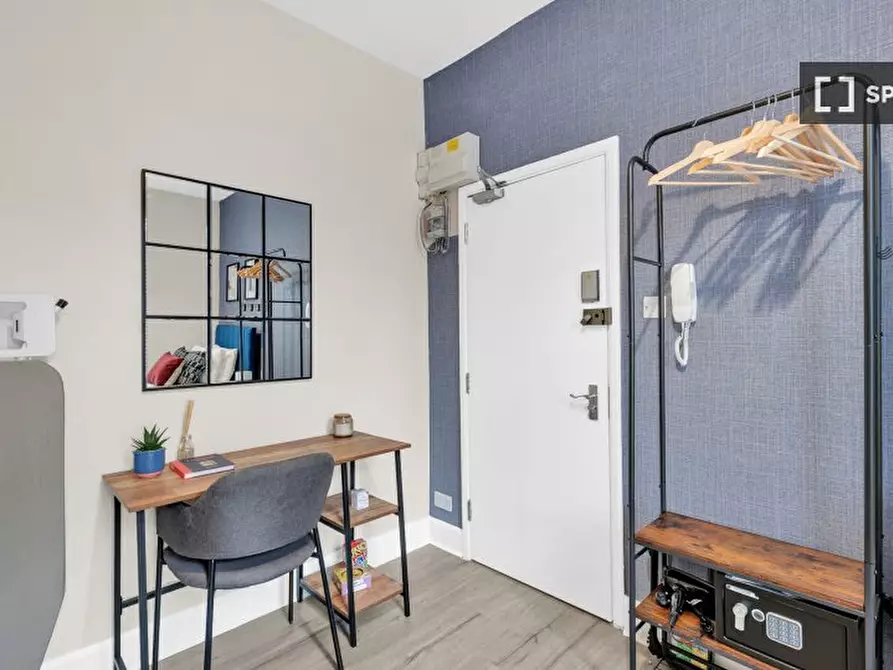 Immagine 8 di Ufficio in affitto  in flat a Tottenham