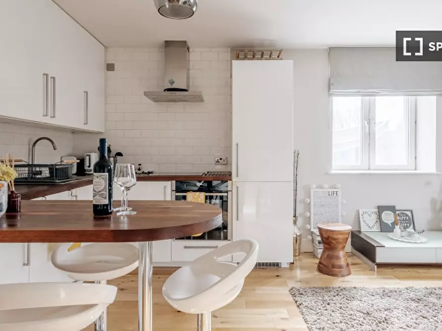 Immagine 5 di Appartamento in affitto  in Westminster Bridge Rd a Camberwell