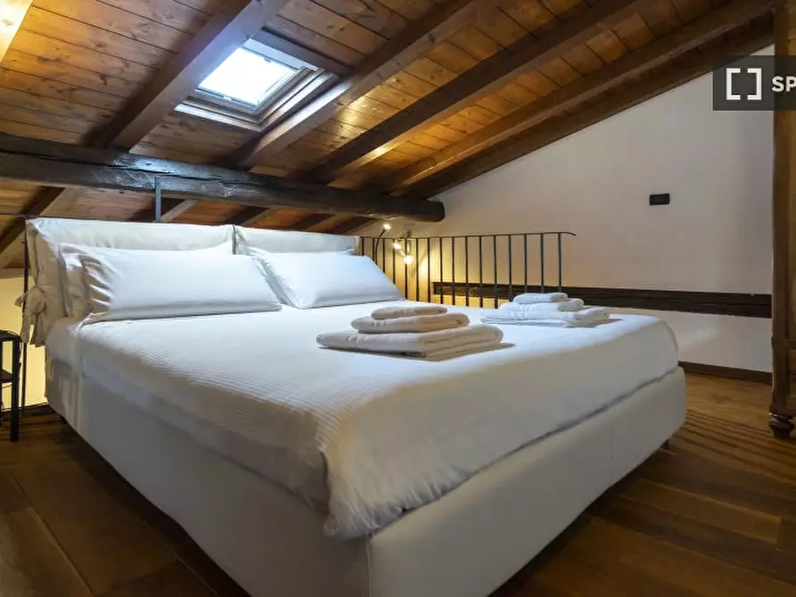 Immagine 15 di Appartamento in affitto  in Via Piella a Bologna