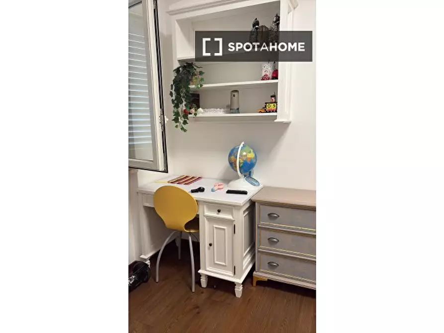 Immagine 14 di Camera condivisa in affitto  in Via Campotosto a Roma