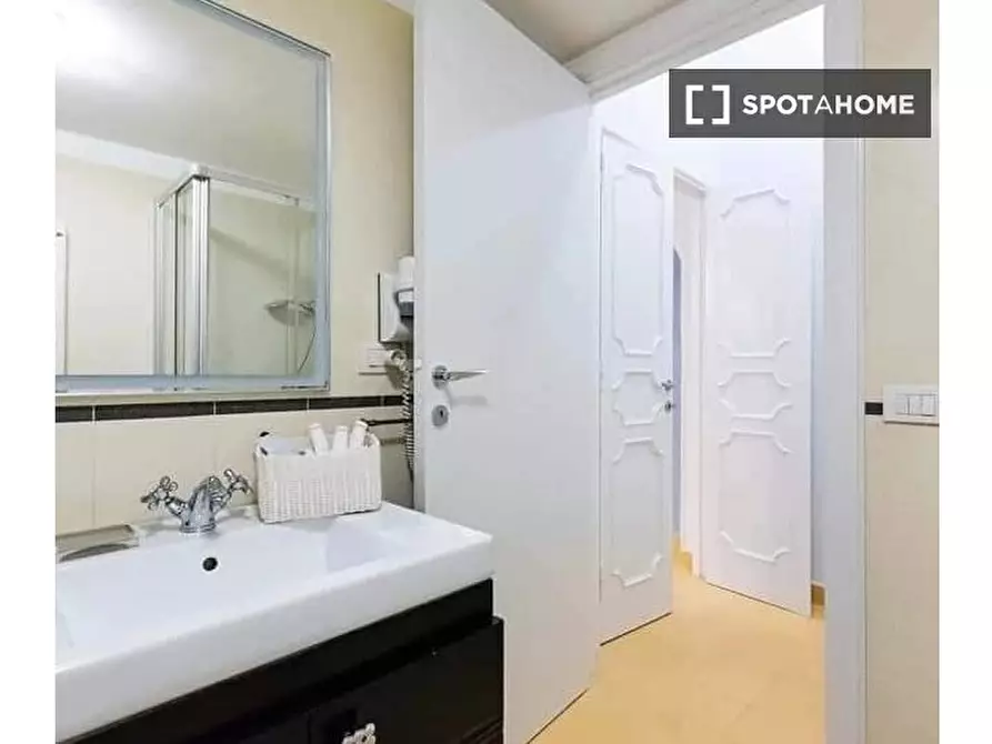 Immagine 6 di Appartamento in affitto  in Via Aureliana a Roma