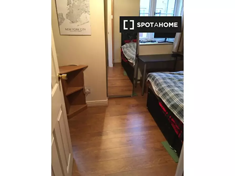 Immagine 17 di Camera condivisa in affitto  in Barnsdale Ave a Poplar